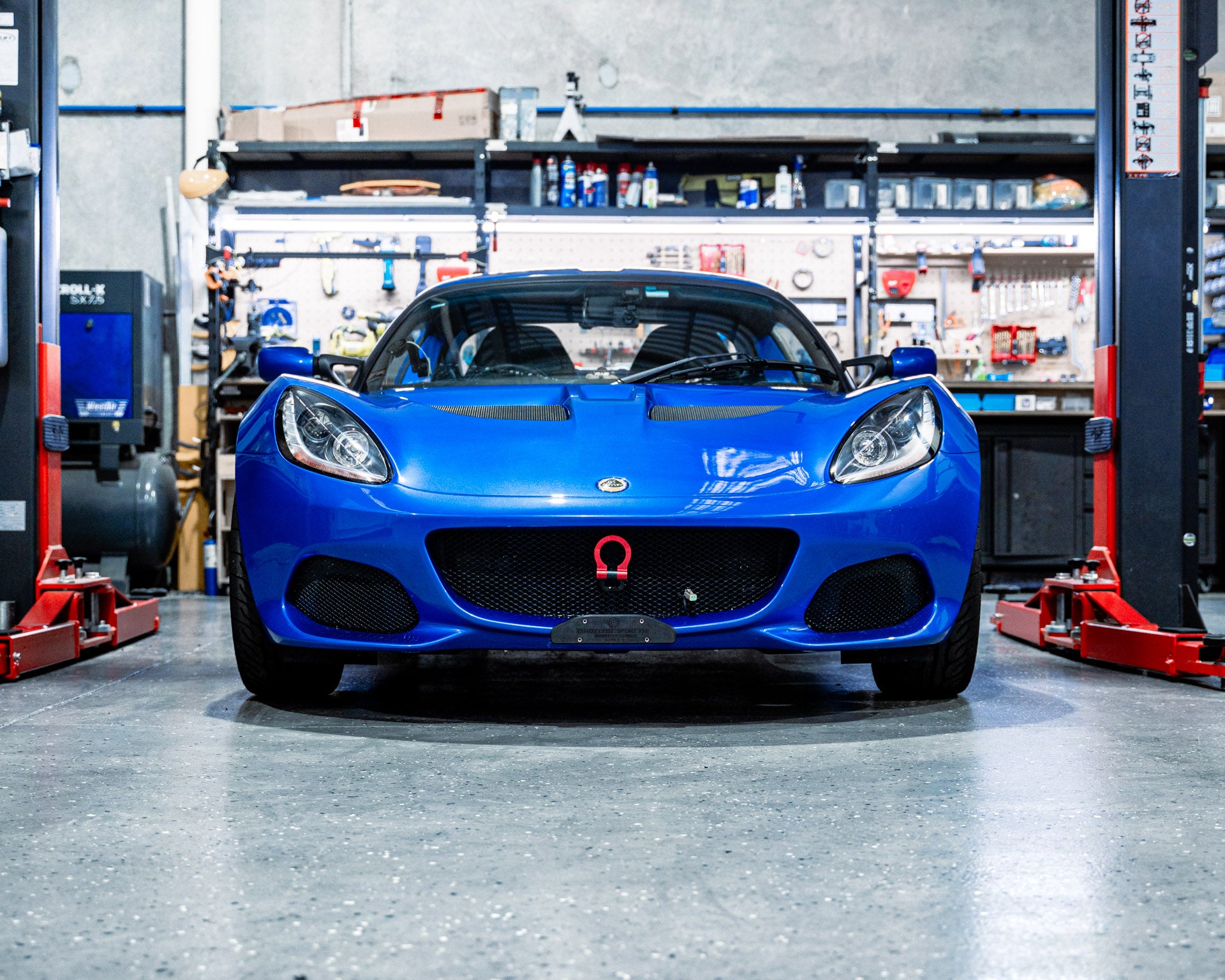 Lotus Elise Sport 220 Series 3 - Miniature Plinth (FRONT)