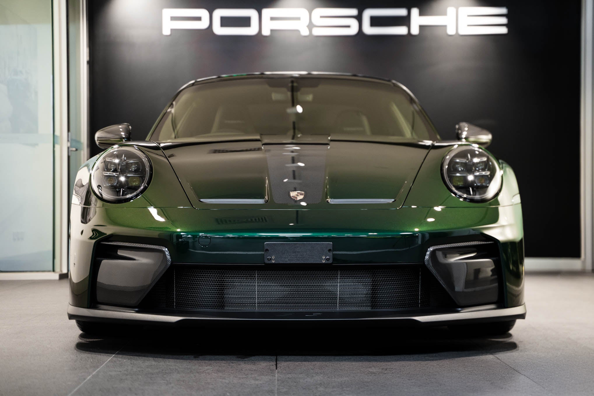 Porsche 992.2 911 GT3 / GT3 Touring - Miniature Plinth (FRONT)