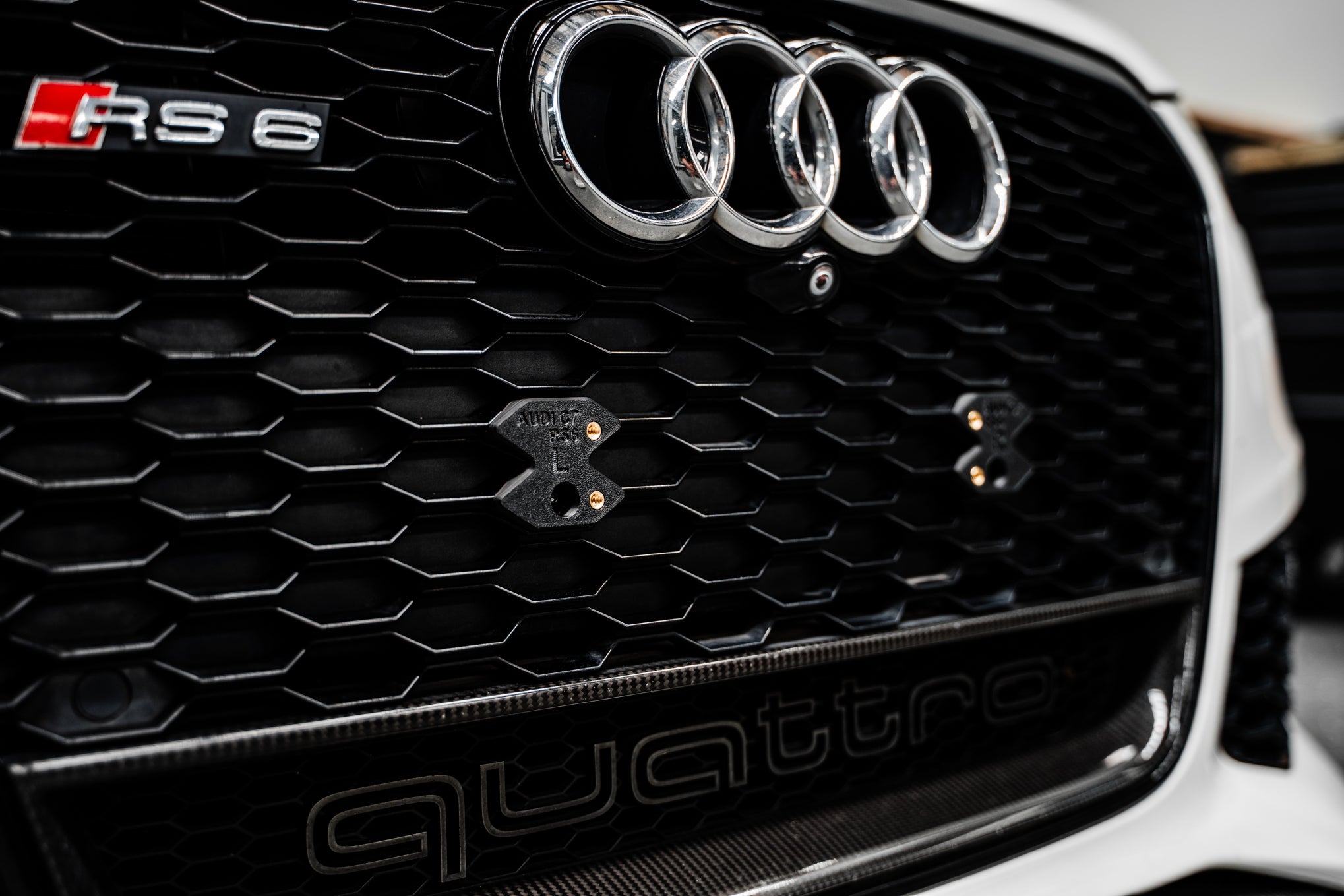 Audi C7 RS6 PFL 2013-2014 - OEM Plinth Delete Kit (FRONT)