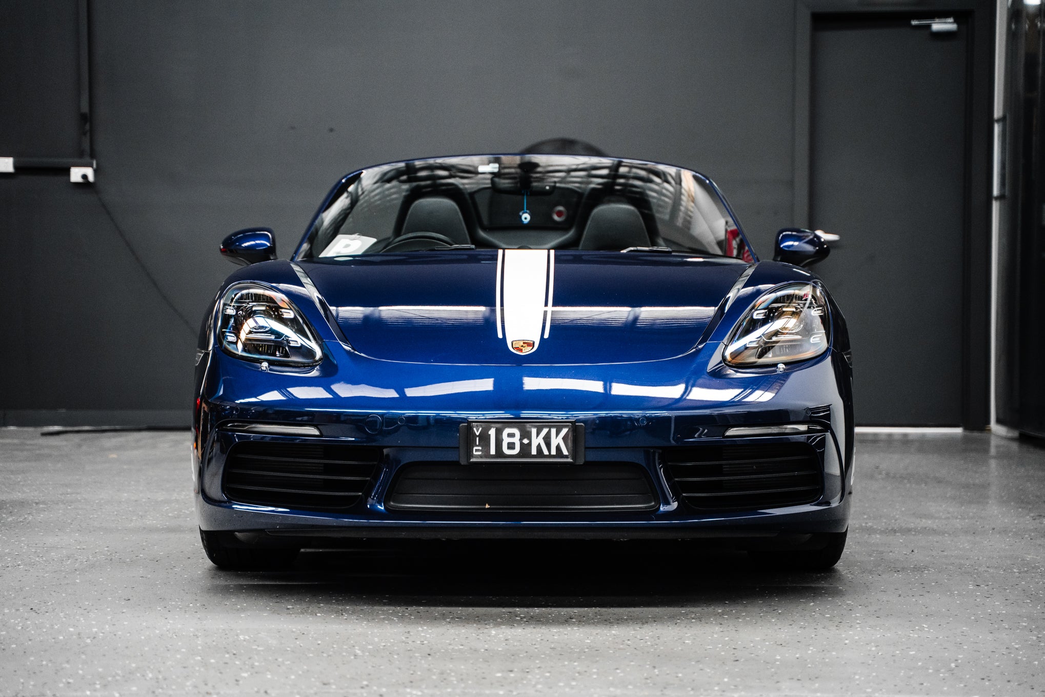 Porsche 982 718 Boxster/Cayman S - Miniature Plinth (FRONT)