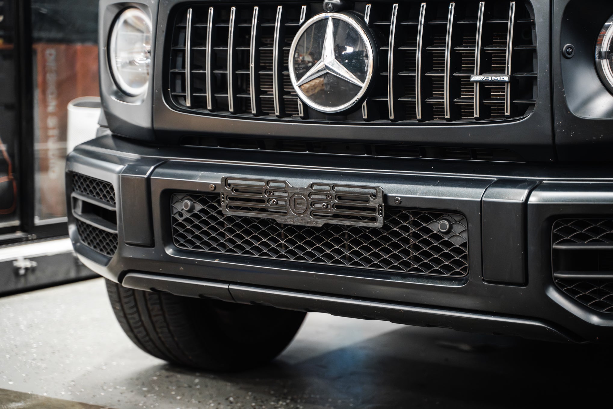 Mercedes W463 G-Class G63 AMG Facelift 2018-2024 - OEM Plinth Delete Kit (FRONT)