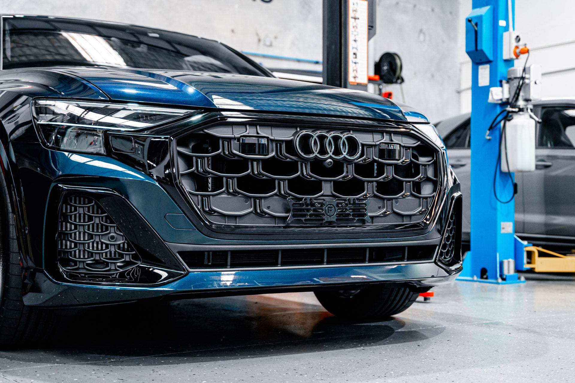 Audi F1 SQ8/ Q8 S LINE FL 2024 - OEM Plinth Delete Kit (FRONT)