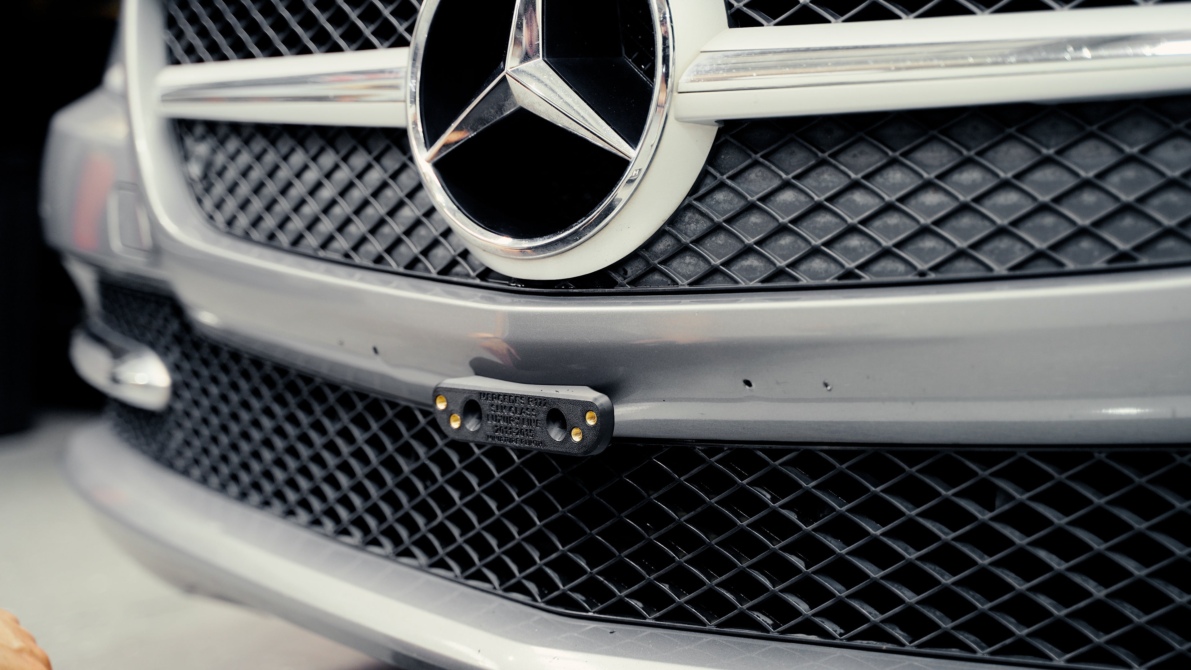 Mercedes R172 SLK-Class Luxury Line 2011-2015 - OEM Plinth Delete Kit (FRONT)
