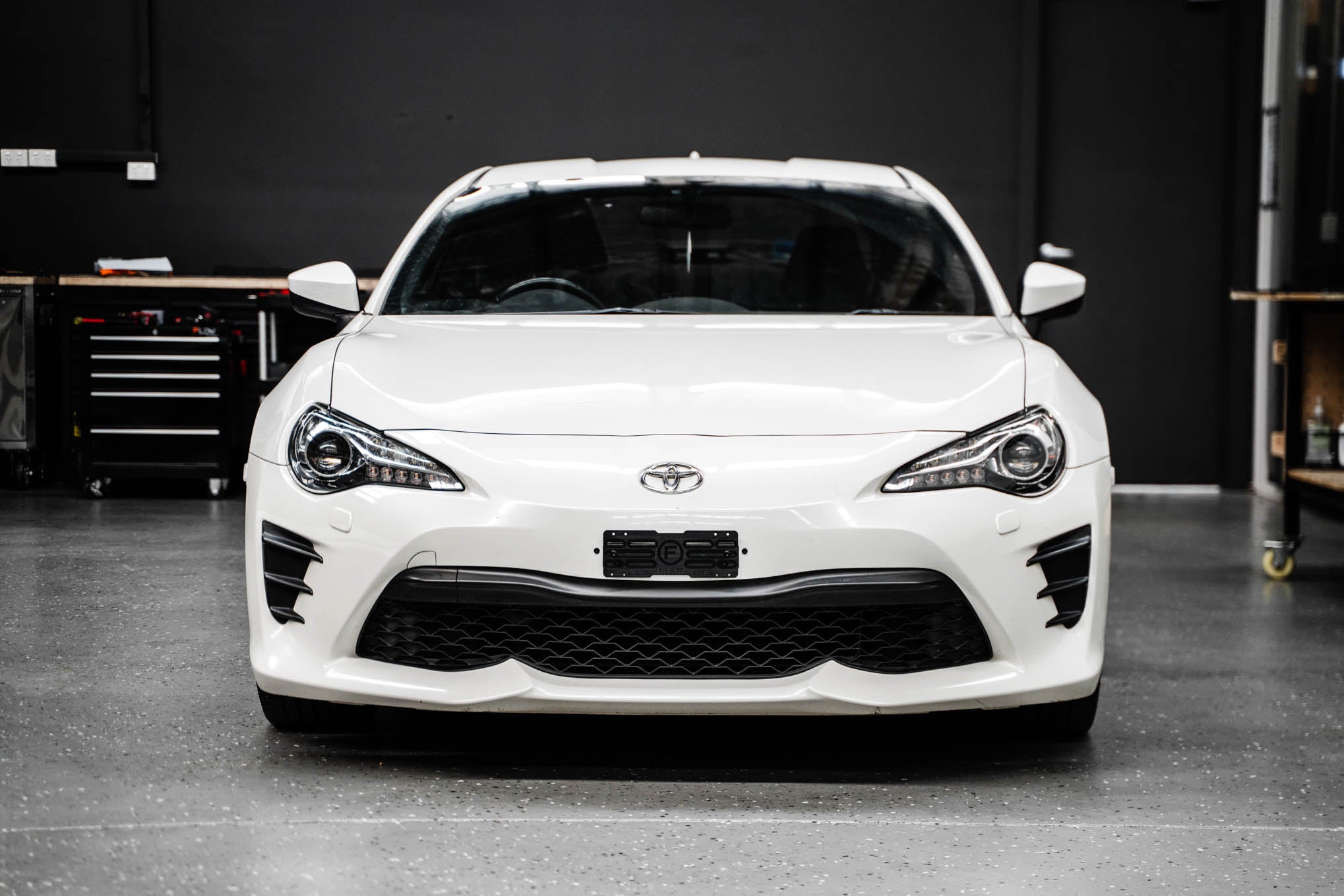 Toyota 86 ZN6 FL 2016-2021 - OEM Plinth Delete Kit (FRONT)