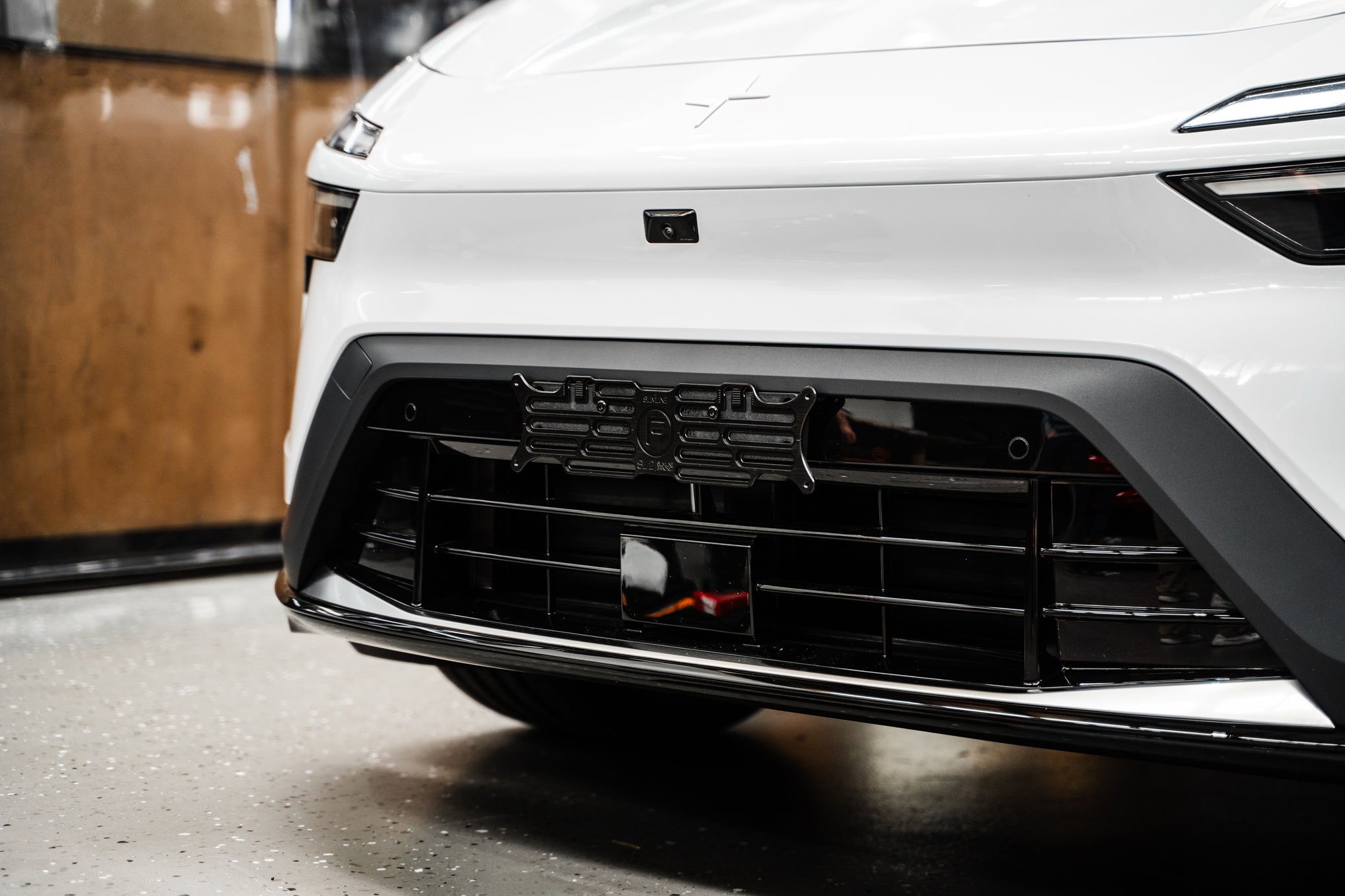 Polestar 4 2024-Current - Miniature Plinth (FRONT)