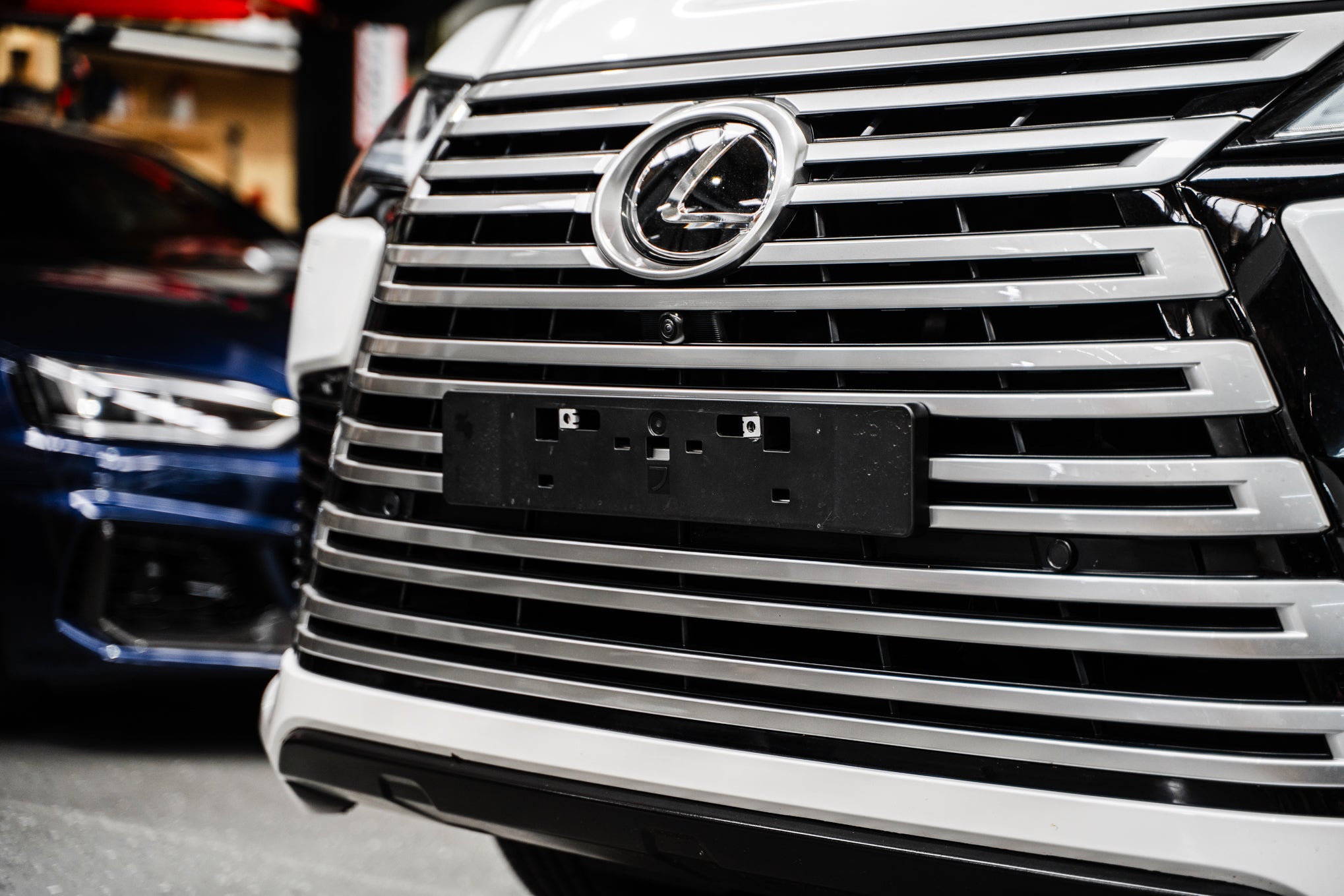 Lexus LX500D/600 Luxury / Sports Luxury 2022-Current - OEM Plinth Delete Kit (FRONT)