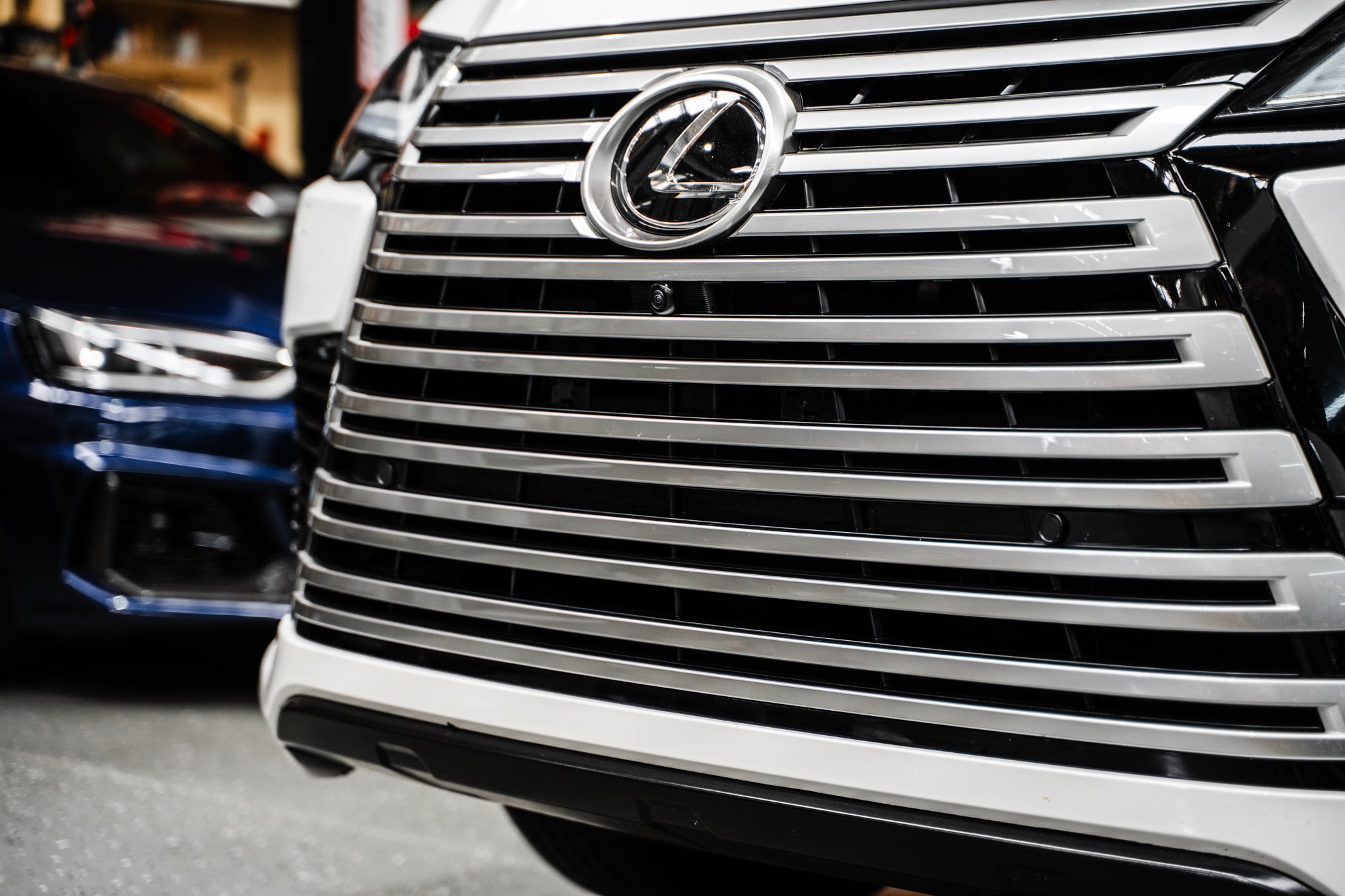 Lexus LX500D/600 Luxury / Sports Luxury 2022-Current - OEM Plinth Delete Kit (FRONT)