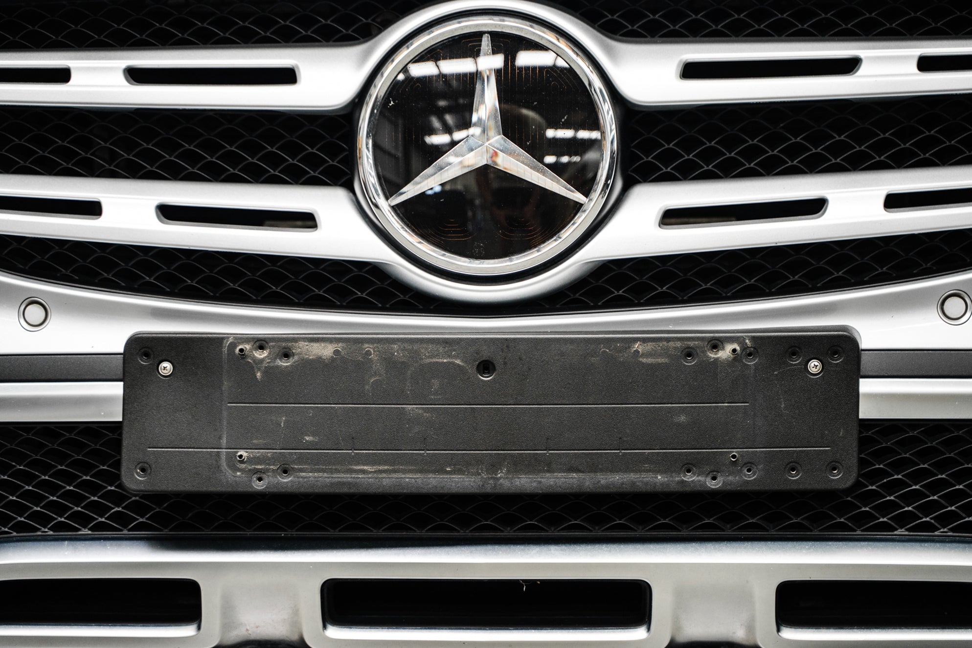 Mercedes S213 E-Class Luxury Line Pre-Facelift 2017-2020 - OEM Plinth Delete Kit (FRONT)