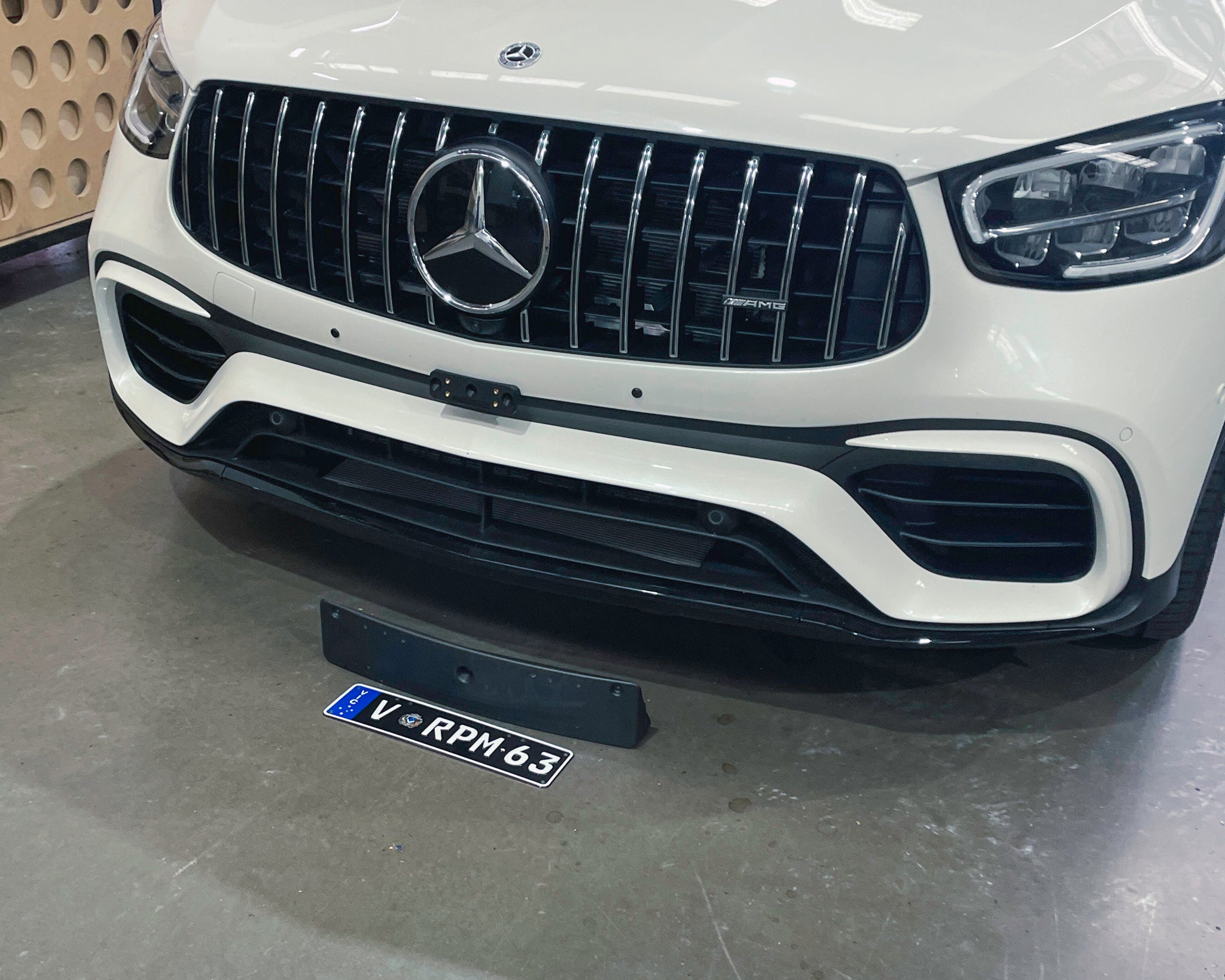 Mercedes GLC 63s AMG Facelift C/X253 2019-2024 - OEM Plinth Delete Kit (FRONT)